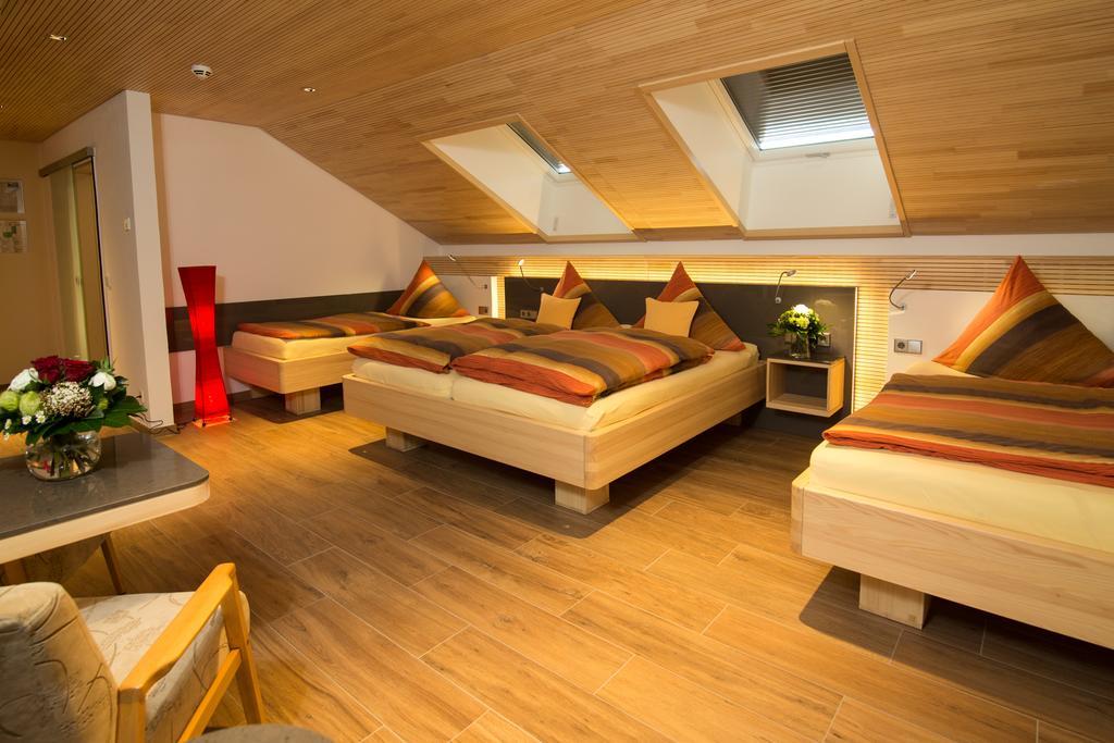 Hotel Garni Jaegerhof Sigmaringen Room photo