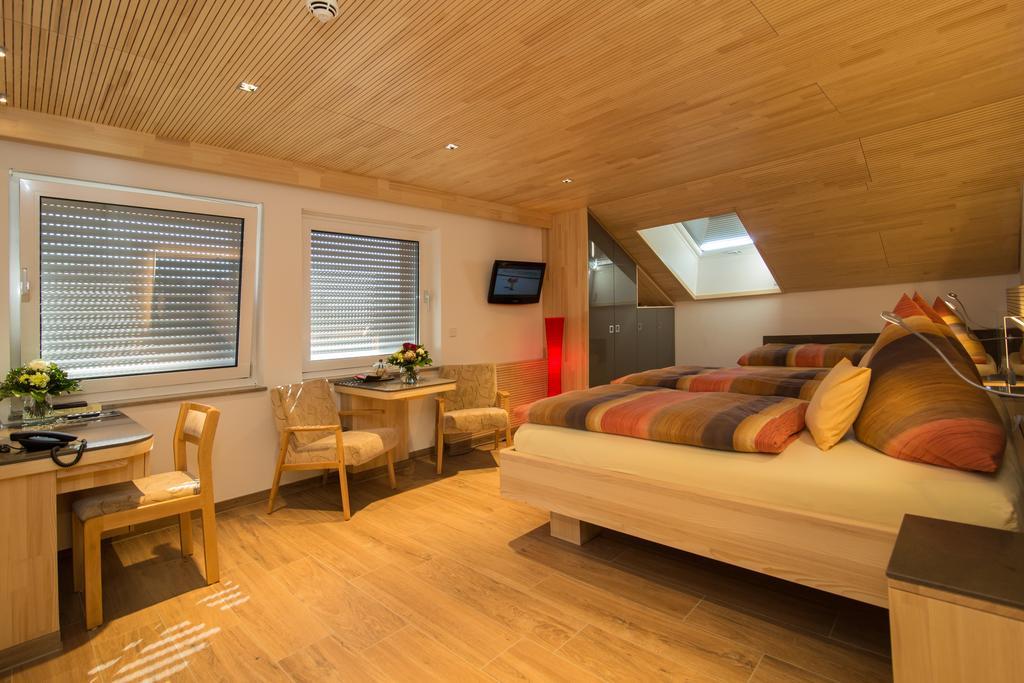 Hotel Garni Jaegerhof Sigmaringen Room photo